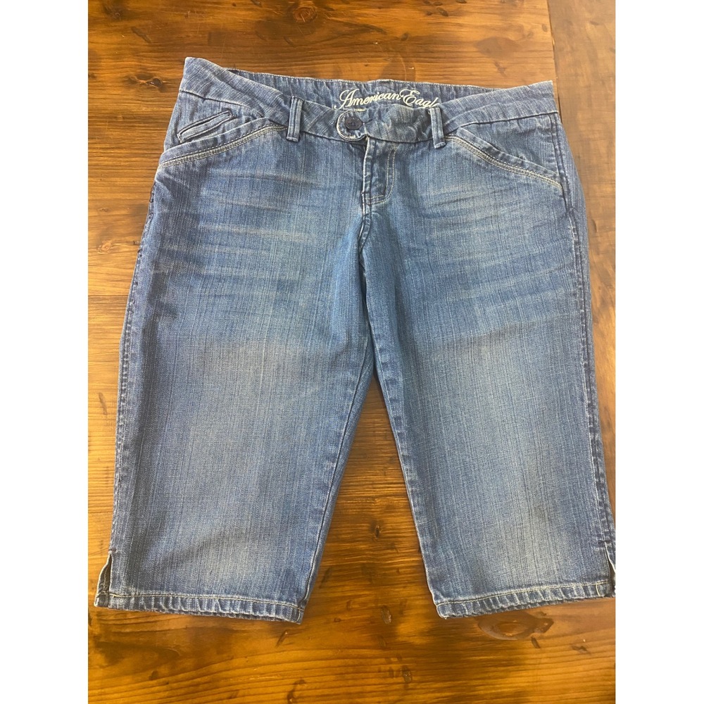 American Eagle Womens Denim Bermuda Shorts Blue Low Rise Size 10 Reg SKU F110